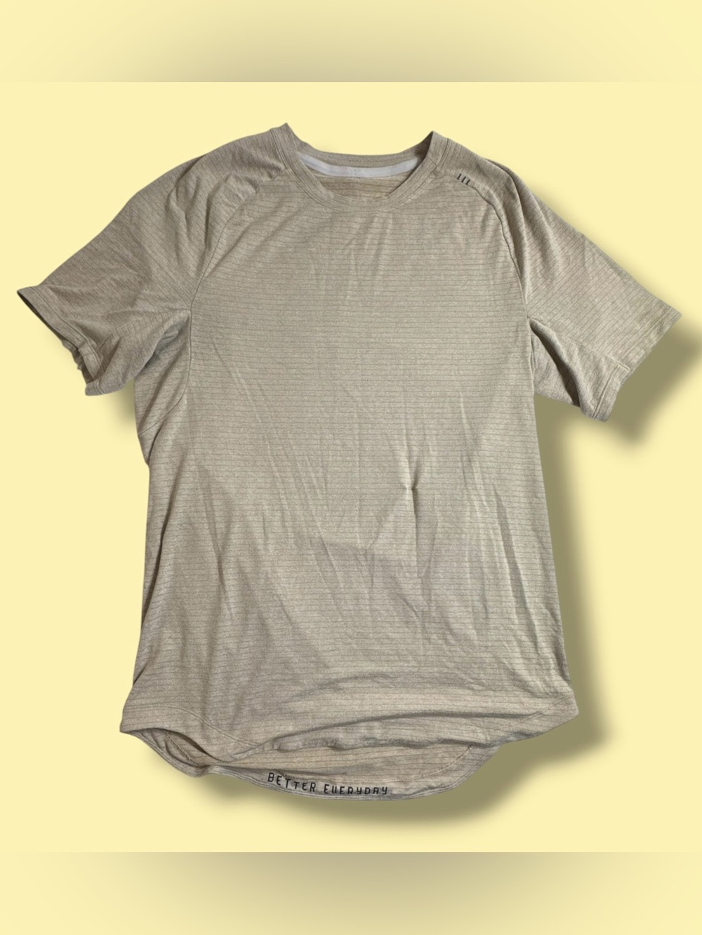 Lululemon DrySense Short Sleeve Shirt Size Small S Beige Sand *flaw Read*